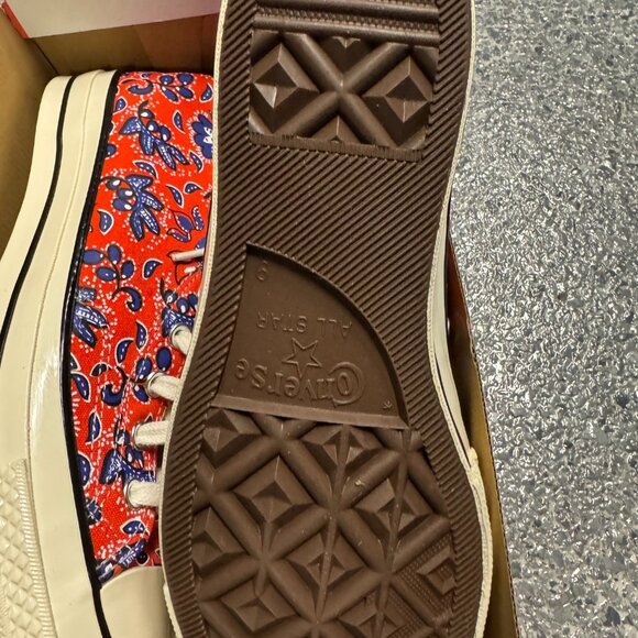 Converse canvas sneaker unisex high top Men size 9 | Women size 11 - Picture 4 of 8